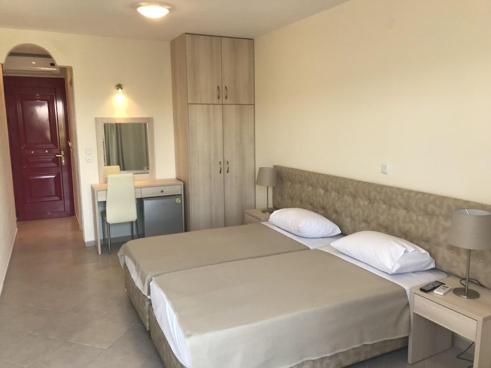 Ai Helis Resort Svoronata Exteriör bild