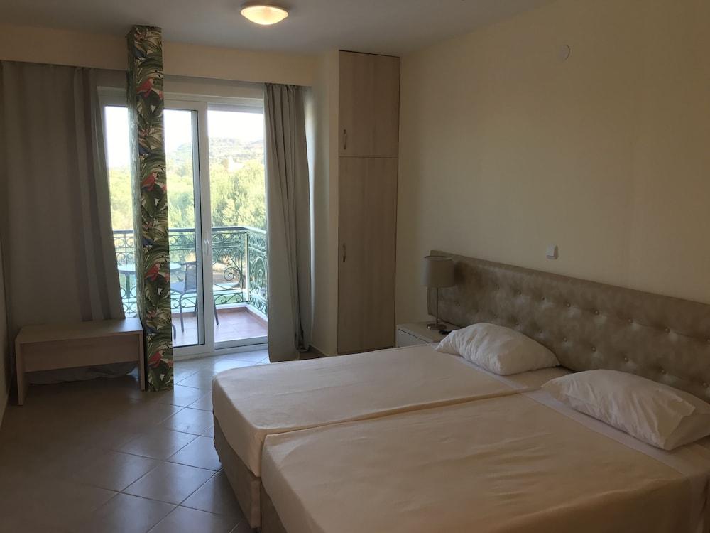 Ai Helis Resort Svoronata Exteriör bild