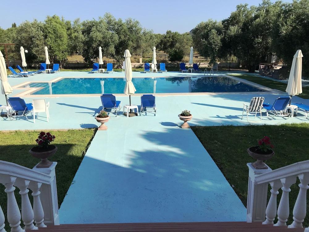Ai Helis Resort Svoronata Exteriör bild