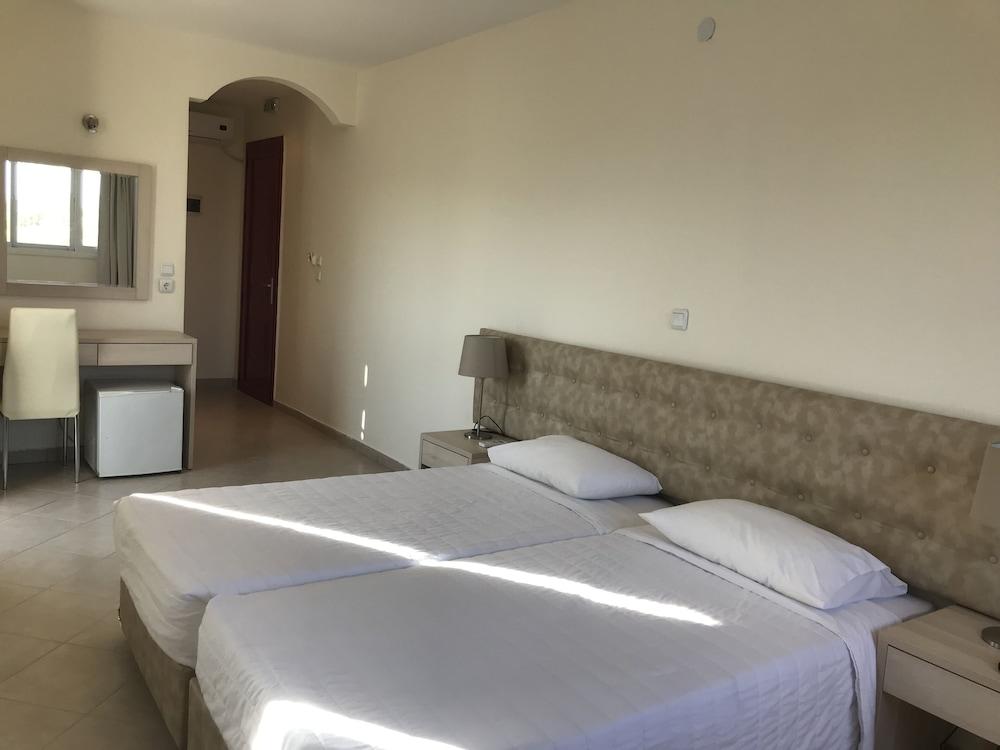 Ai Helis Resort Svoronata Exteriör bild